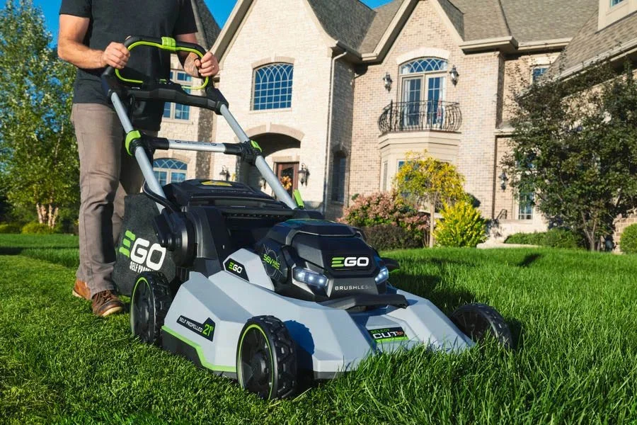 cordless electric self propelled mower